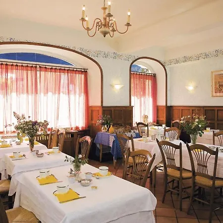 De L'europe Hotel 2*